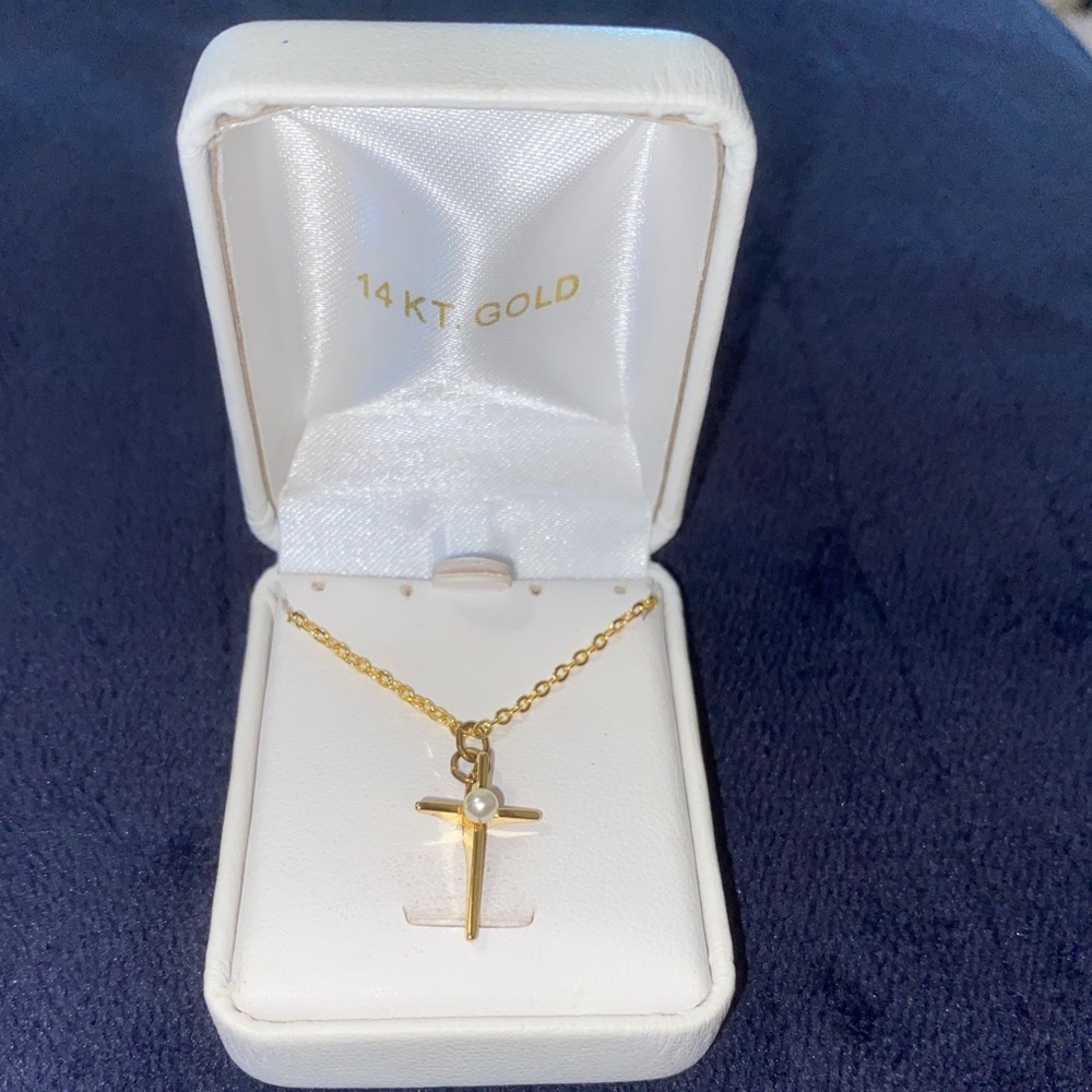 14kt Gold Cross Necklace with Pearl